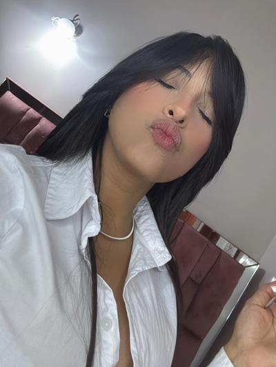 Yessica in OmeTV Video Chat for Strangers