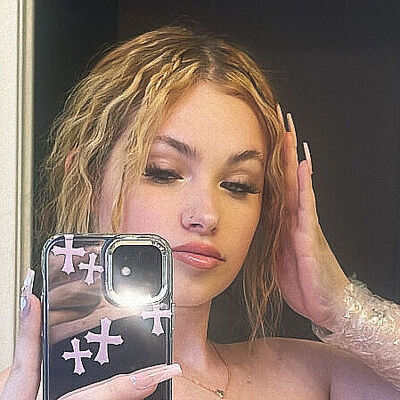 Emmalee in OmeTV Video Chat for Strangers