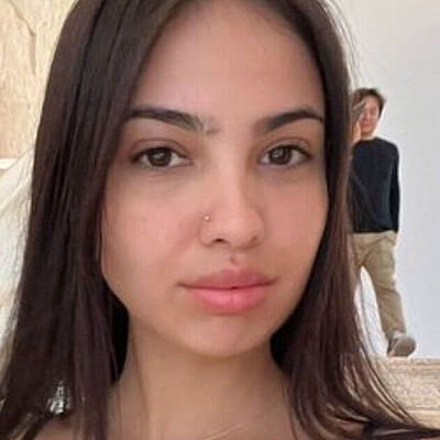 Sarah in OmeTV Video Chat for Strangers