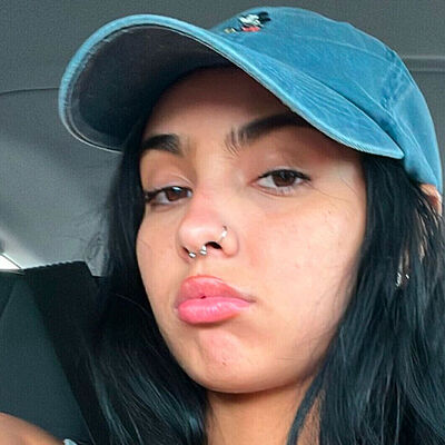 Sarah in OmeTV Video Chat for Strangers