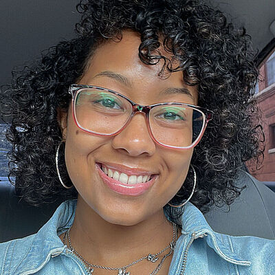 Juanita in OmeTV Video Chat for Strangers